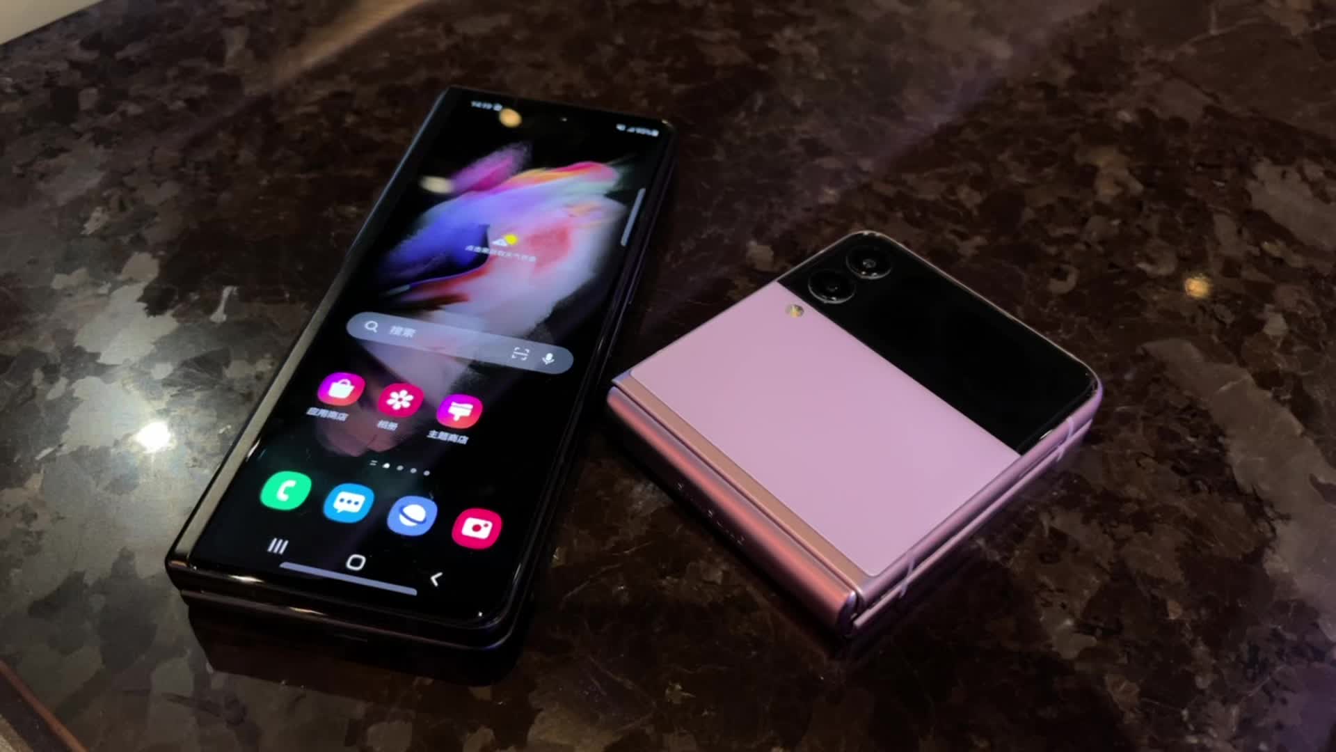 三星galaxy z系列折叠屏新机现场体验:支持防水,机身更坚固